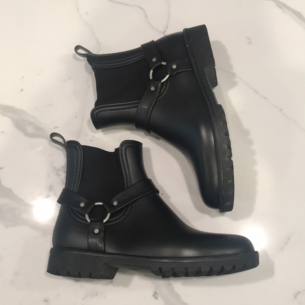 Bernardo Moto Rain boots size 9